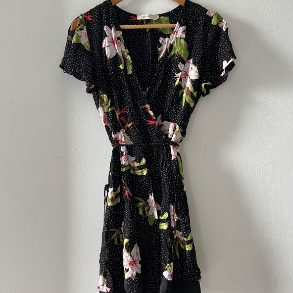 Gorgeous Dress! - Picture 2 of 2